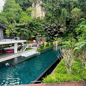 Apartment Cove Hillside By Ghs 
